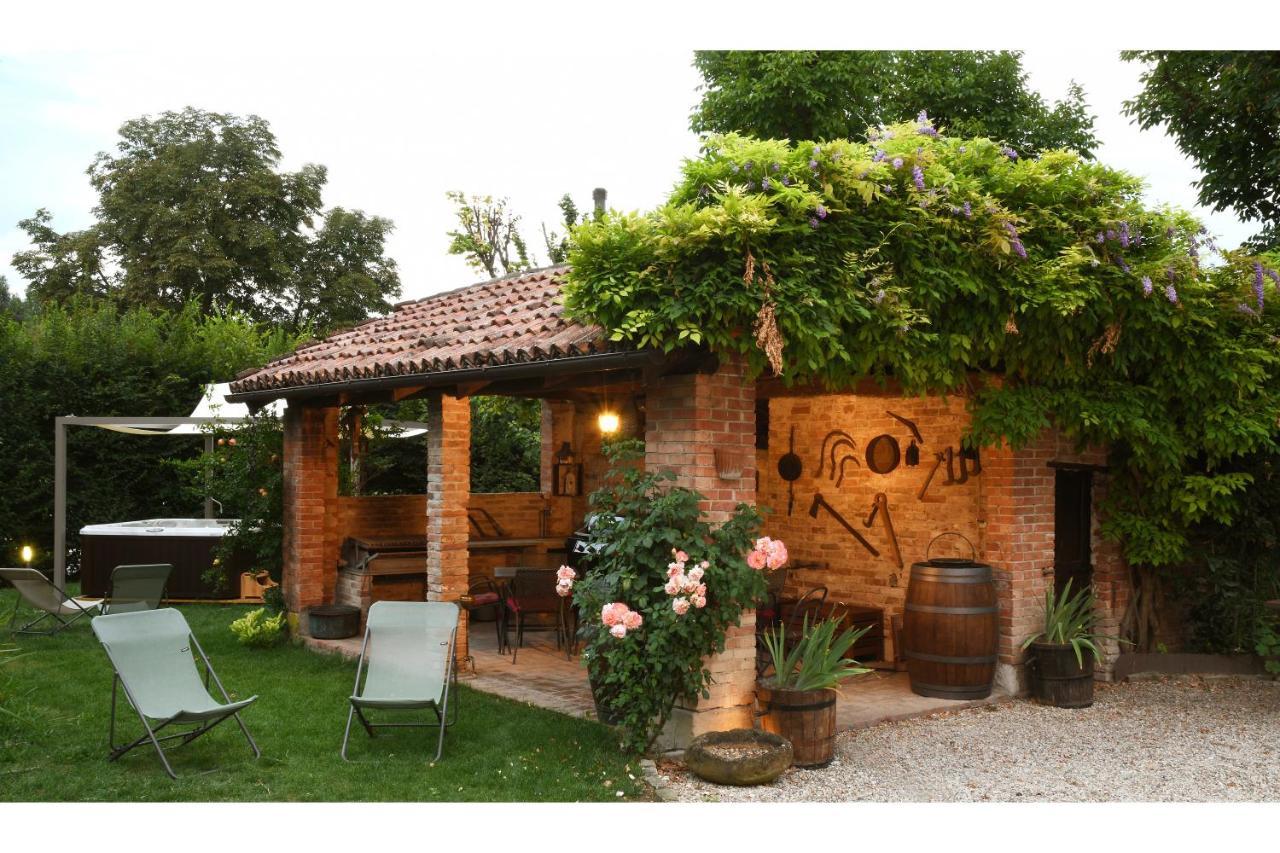 Agriturismo Il Gioco Dell'Oca Barolo Luaran gambar