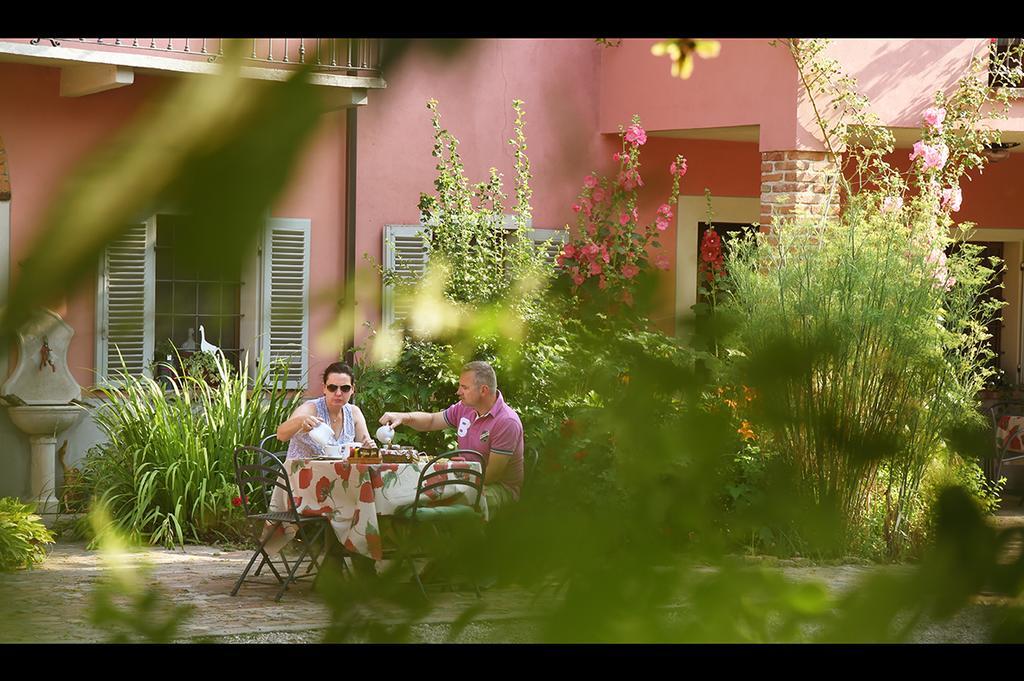 Agriturismo Il Gioco Dell'Oca Barolo Luaran gambar