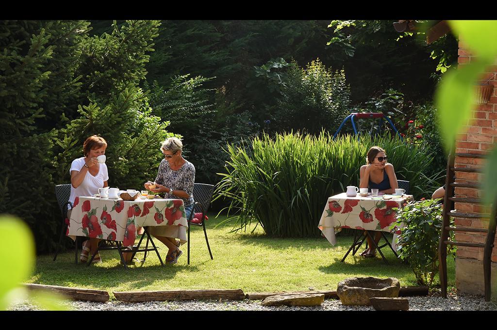 Agriturismo Il Gioco Dell'Oca Barolo Luaran gambar